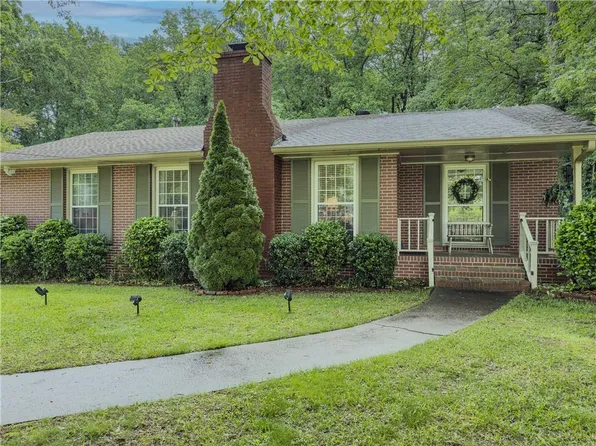 664 McBurnette Rd NE, Marietta, GA 30068