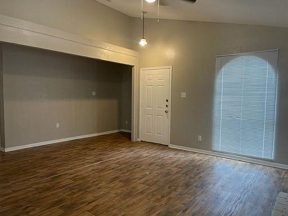 3rd image of 3806 Holbert Dr
