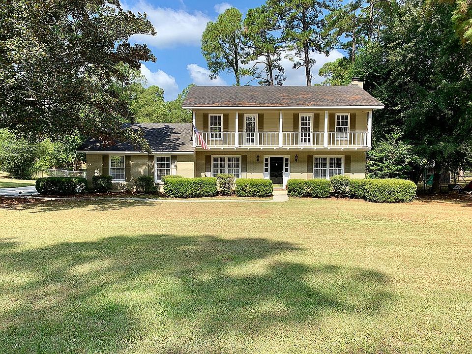 1st image of 2102 Pinecliff Dr