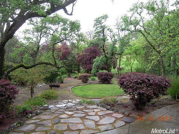 5th image of 4080 Clubview Ct