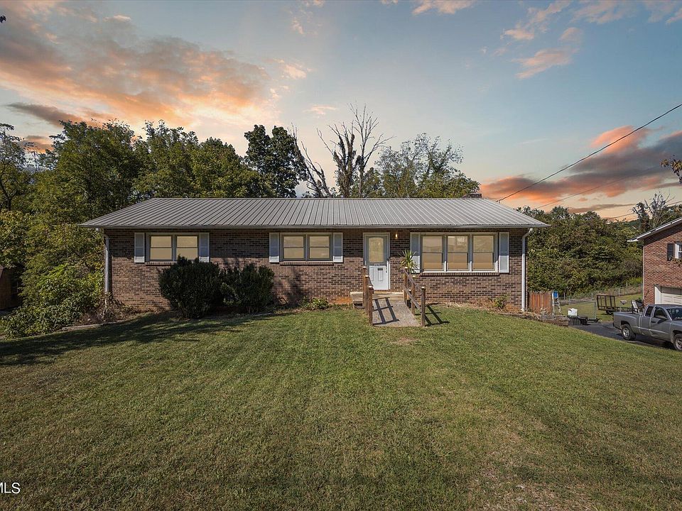 1st image of 192 Rhody Dr