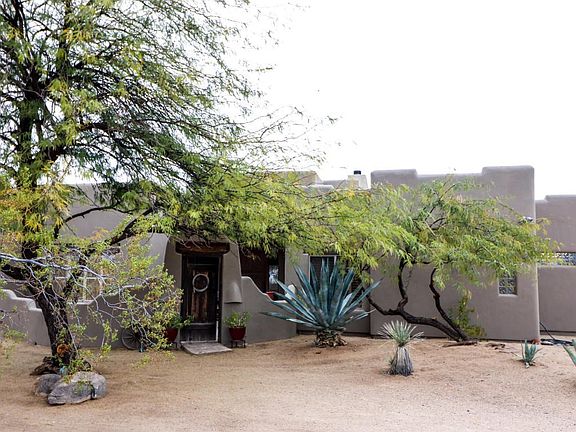 Beautiful territorial style home