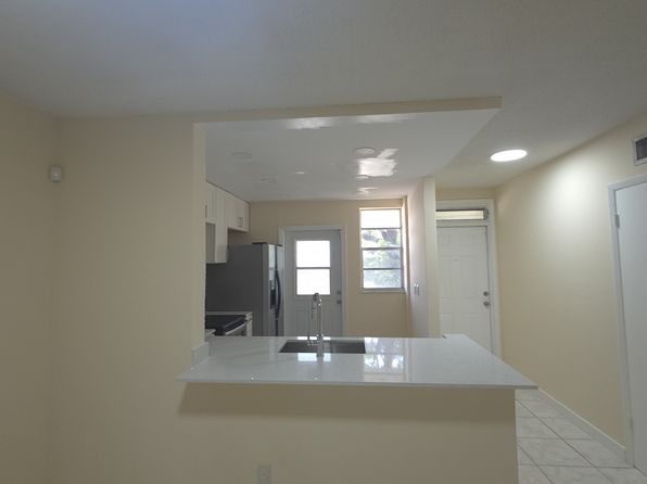 5335 NW 10th Ct APT 208