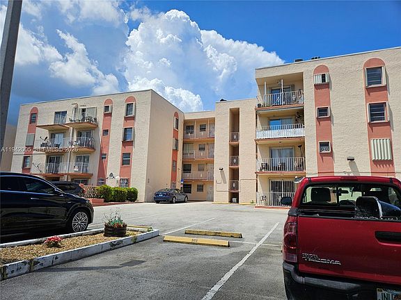 2nd image of 6820 W Flagler St APT 202