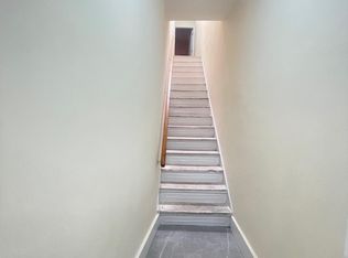 1006 Jericho Tpke #2R, New Hyde Park, NY 11040