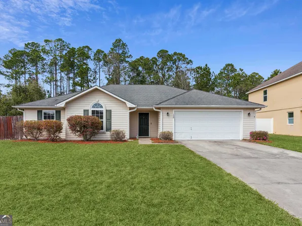 138 Cedar Circle Dr, Kingsland, GA 31548