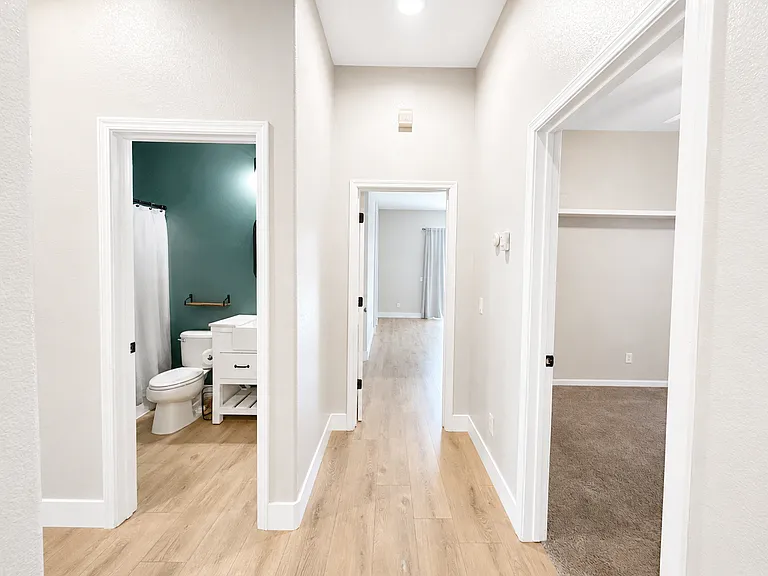 10163 Omeara Dr — Photo 30