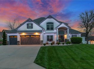 900 SE Cypress Ln, Blue Springs, MO 64014