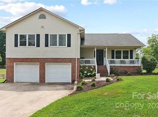 104 Country Mdw, Kings Mountain, NC 28086