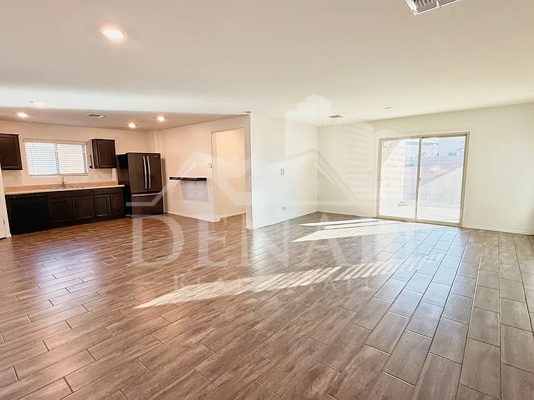 12253 N Sutter Dr — Photo 3