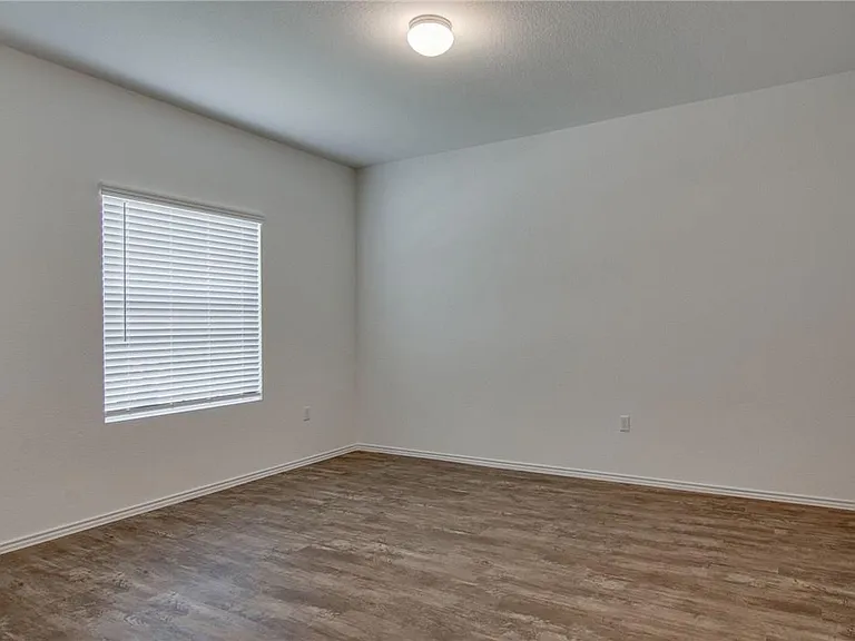 6721 Hartlage St — Photo 5