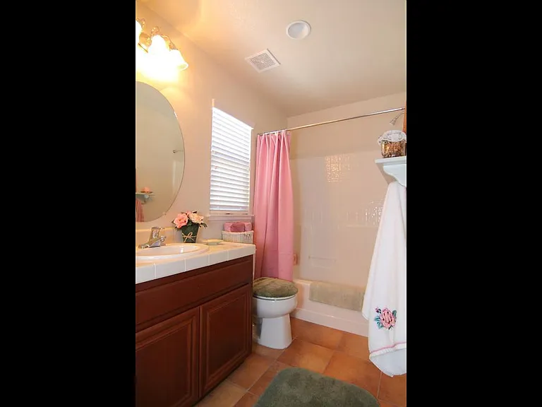 850 Belmont Ln — Photo 14
