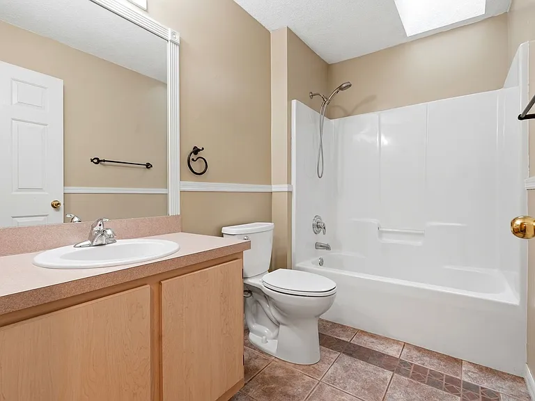 6831 SW 80th Dr — Photo 16
