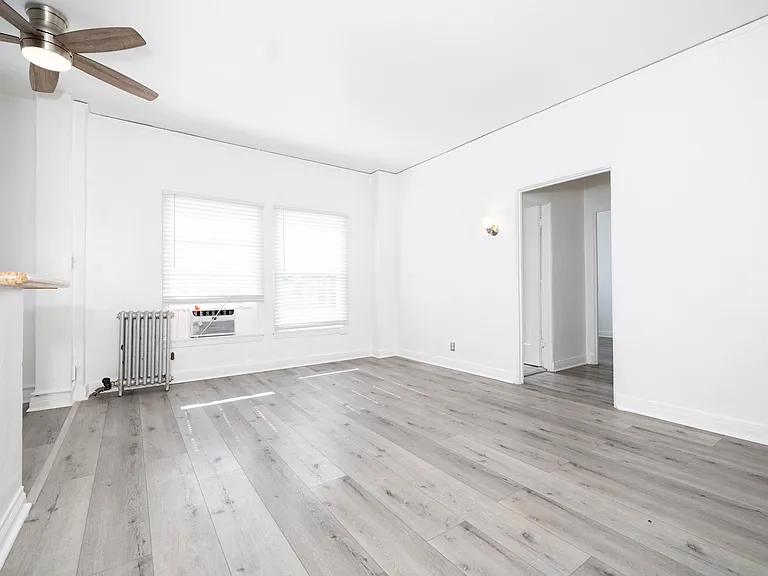 Apt 210