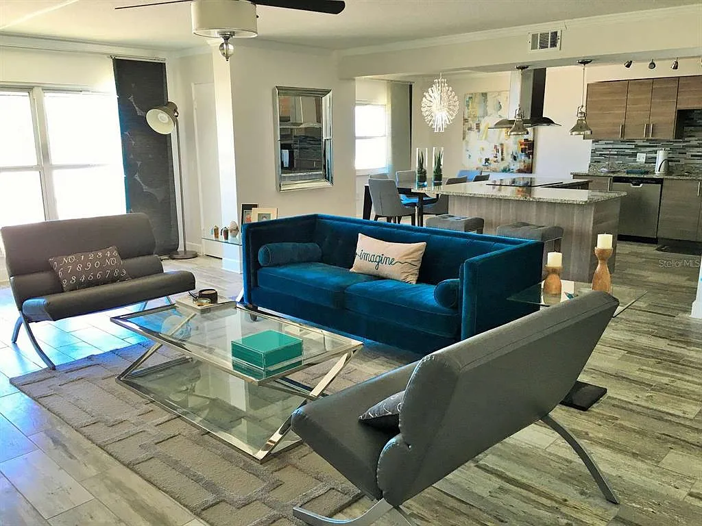 2 bed, 2.0 bath, 1420 sqft, $3,700 — Photo 4