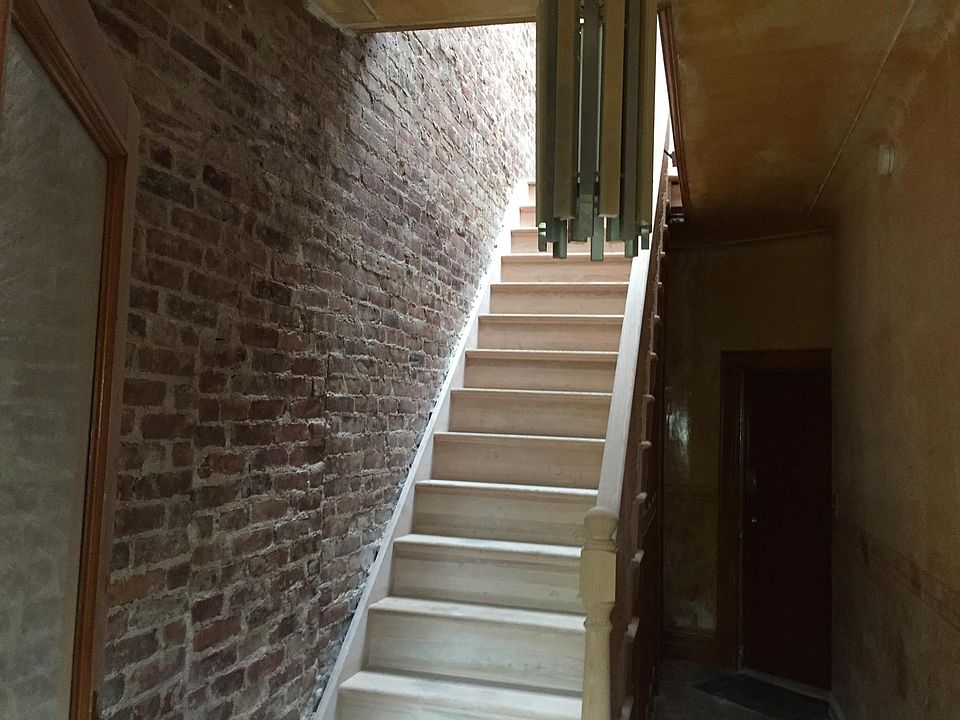 2nd image of 6416 Woodbine St