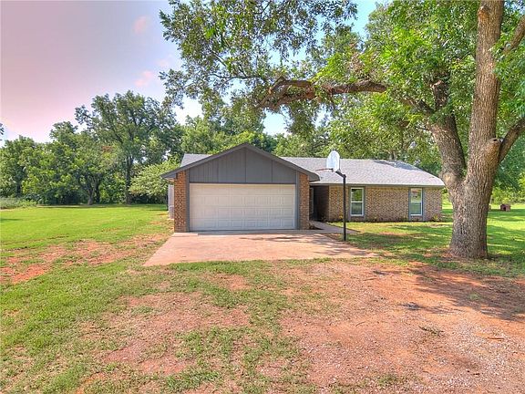2nd image of 17061 Winding Creek Dr
