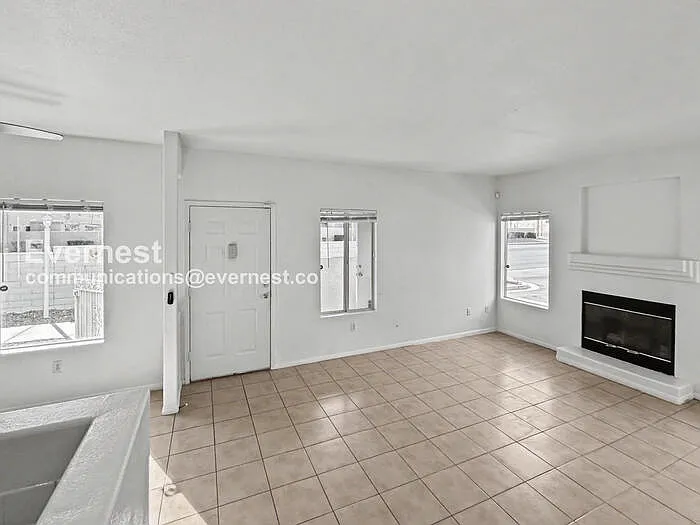 5922 W Vegas Dr — Photo 9