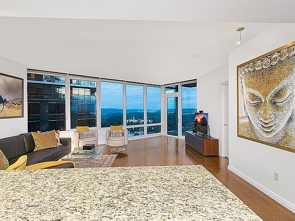 3rd image of 500 106th Ave NE Floor 35