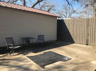 812 West Ave, Schulenburg, TX 78956