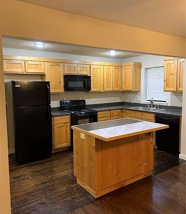 5th image of 98 S Duncan Ave #302