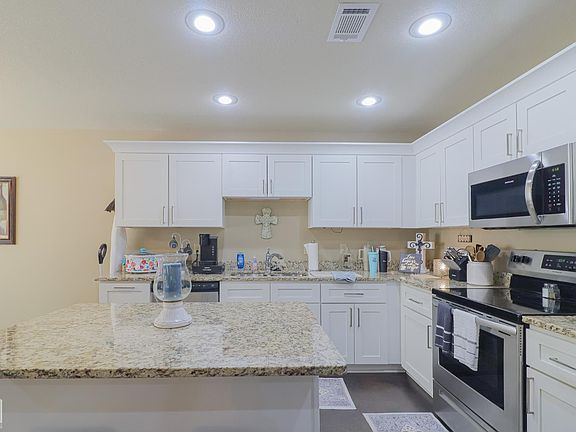 4th image of 417 Arrowhead Rd