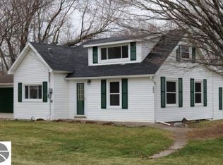 7034 Taylor Ave, Elwell, MI 48832