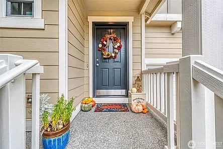 4 bed, 1670 sqft, $3,750 — Photo 2