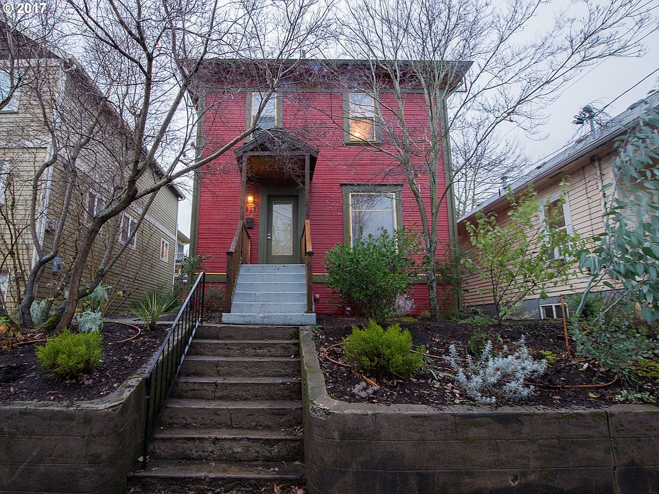 1st image of 517 NE Skidmore St