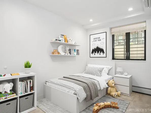 1433 East 52nd Street image 2 of 7