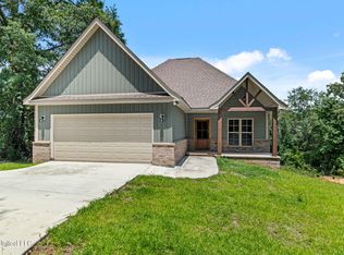 82 Cameron Rd, Hattiesburg, MS 39402