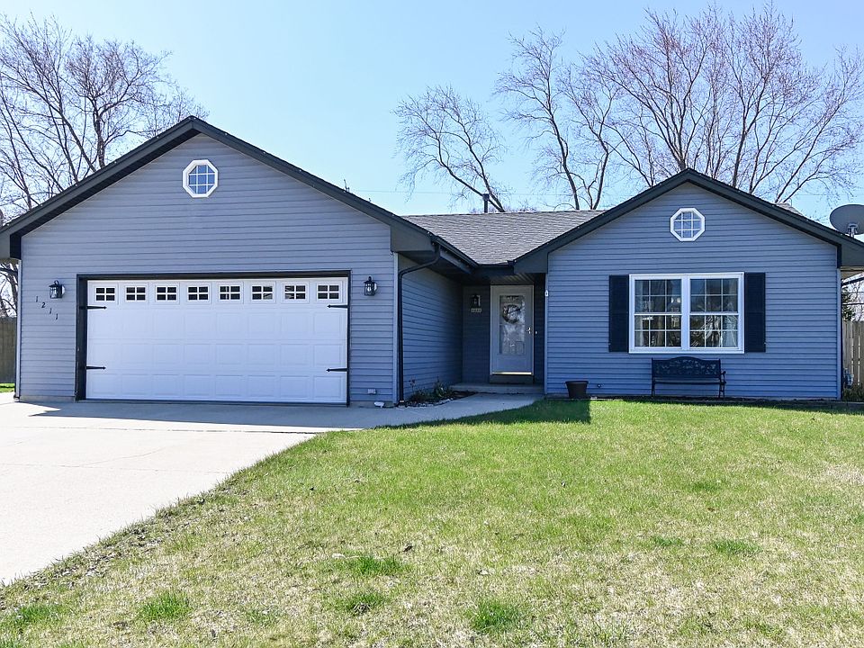1st image of 1211 E Maass Dr