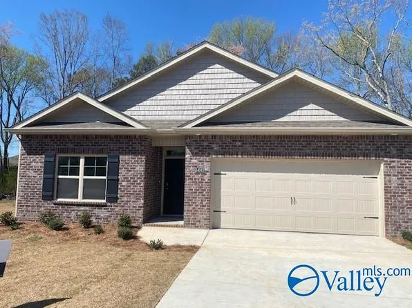 14063 New Castle Dr, Athens, AL 35613