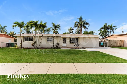 8710 SW 200th St Photo 1