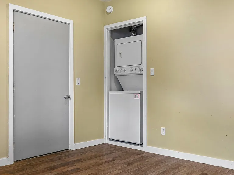 22 Emerson St #1 — Photo 11
