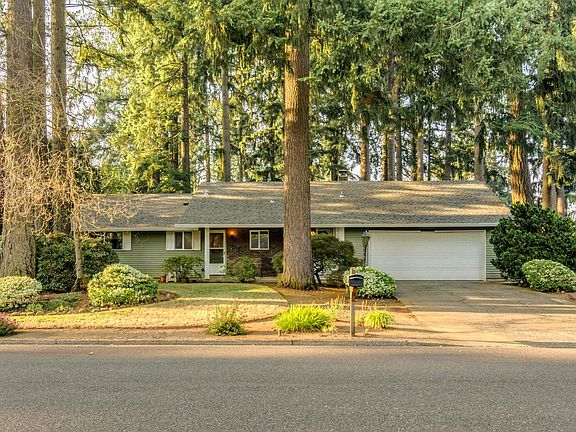 2nd image of 14518 NE 43rd St