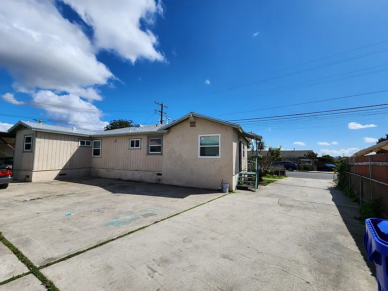 7238 Fulton St — Photo 16