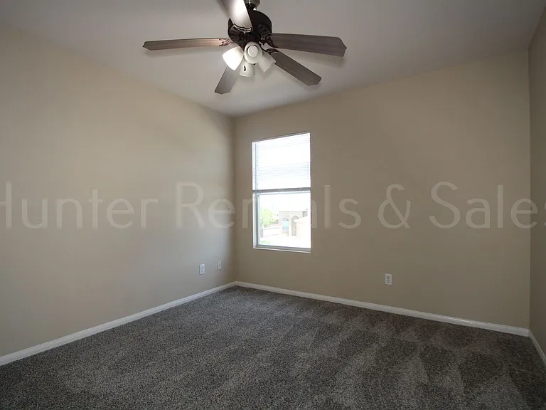 6712 Taree Loop — Photo 23