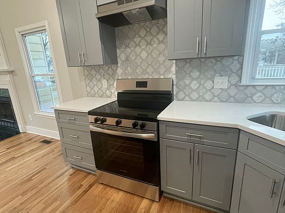 4th image of 66 Thoroughbred Ln