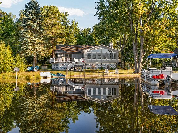 4th image of 3931 Lakeside Ct