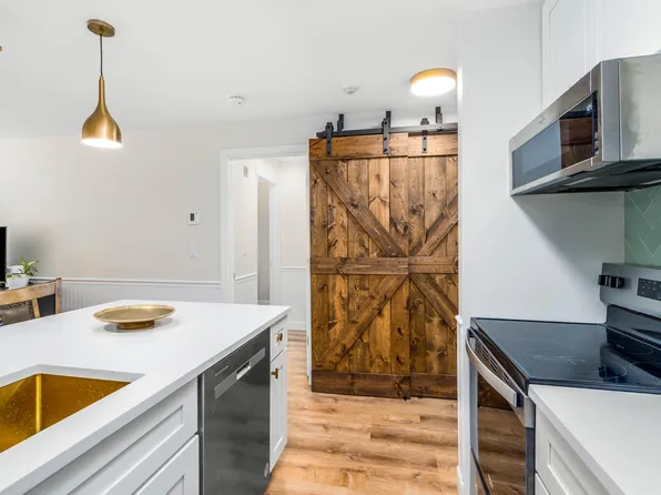 81 Fletcher Ln #H, Brewster, MA 02631