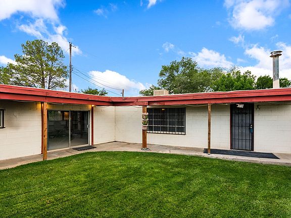 3rd image of 6304 Karlson Dr NE