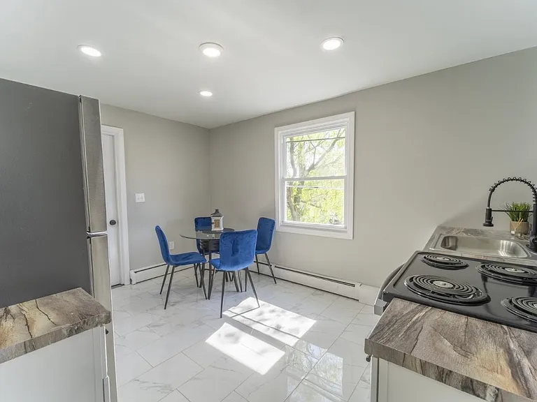 220 Fairfield Ave #2 — Photo 5