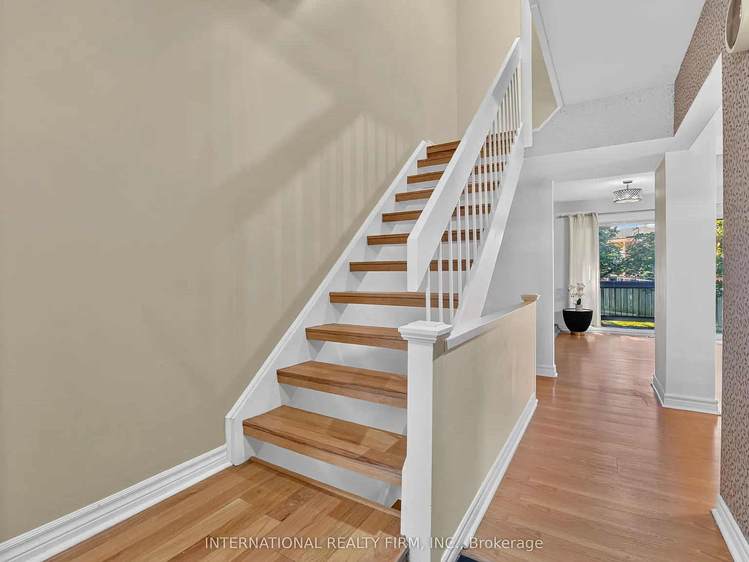 4 bed, $3,400 — Photo 3