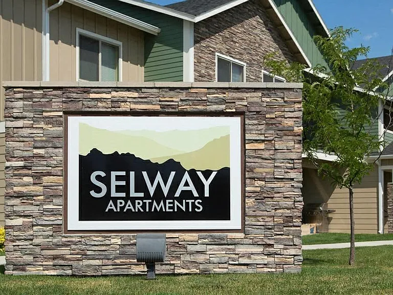 Selway — Photo 38