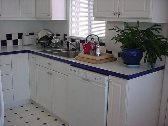 4th image of 5200 S Cloverdale Pl