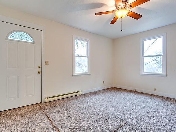 4th image of 2809 Greenway Dr