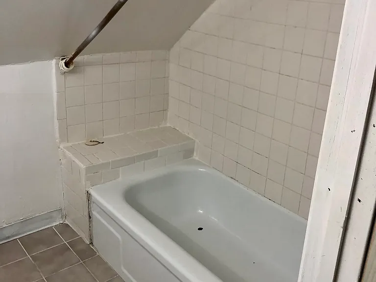 504-506 Wilmot Ave #2 — Photo 8