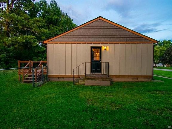 5th image of 1109 Collingwood Dr