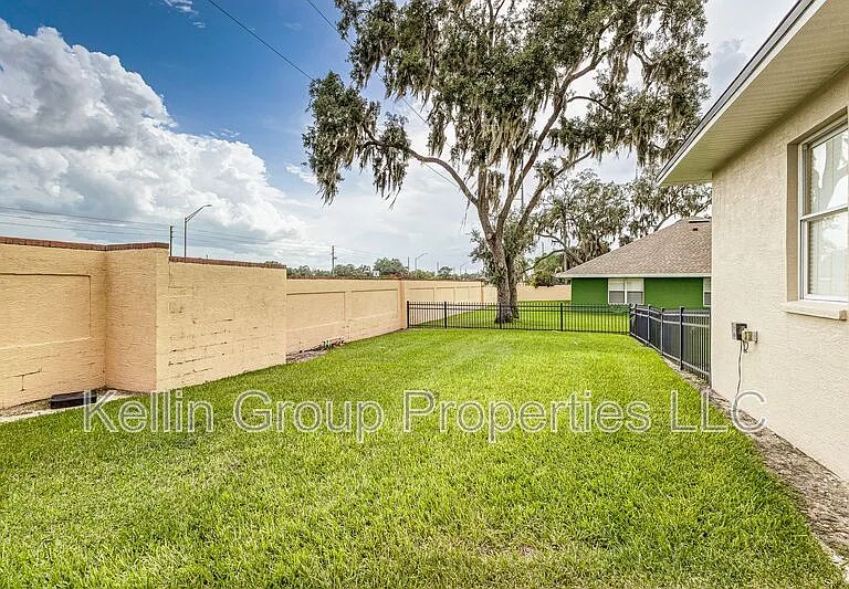 1229 Lake Deeson Woods Ln — Photo 34